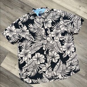Chubbies button short sleeve shirt top